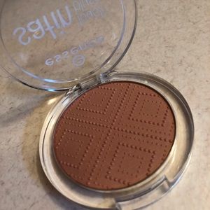 Essence Satin Touch Blush